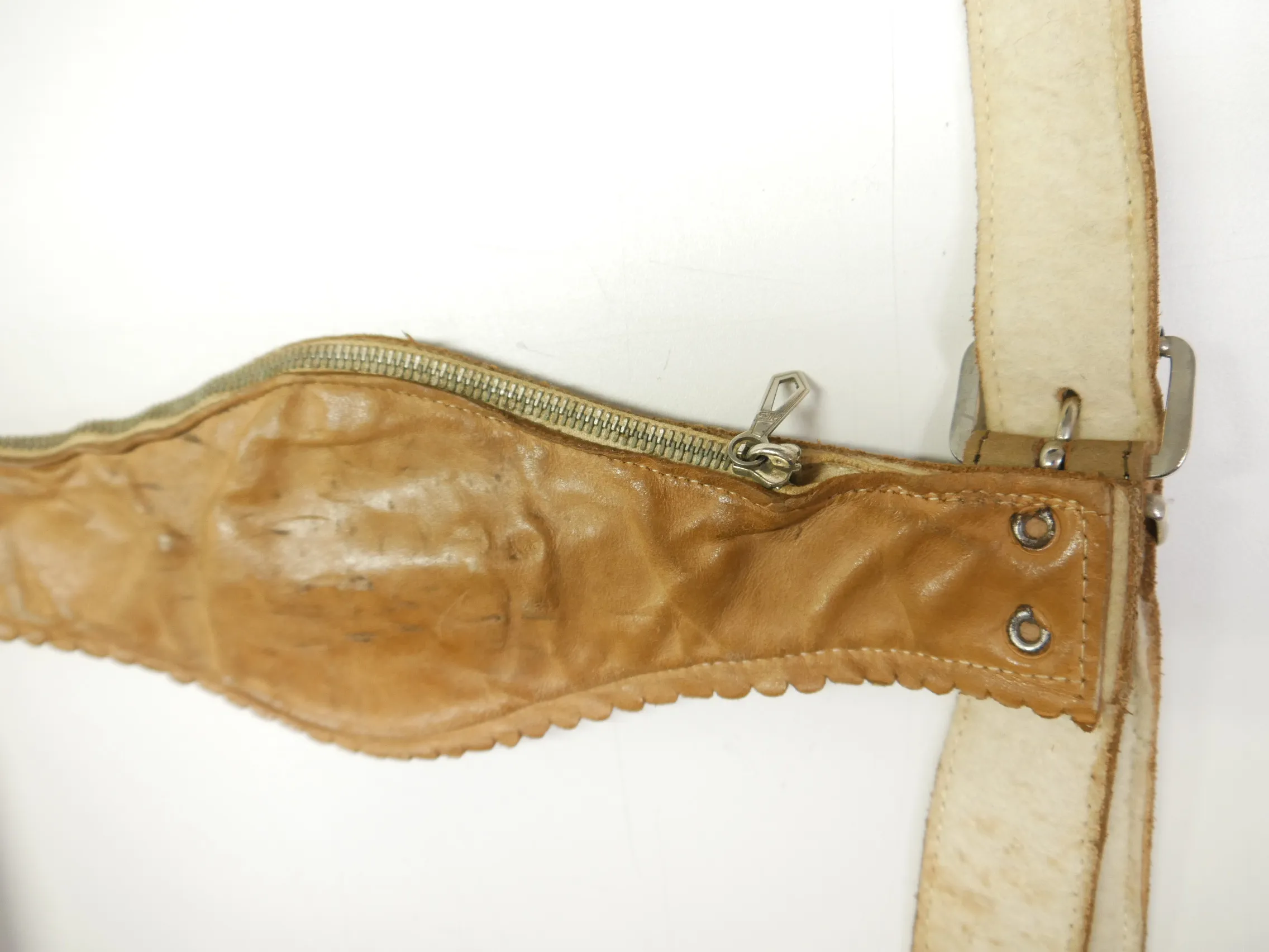 70/80er Vintage Lederhose Hosenträger braun Hirsch Emblem Geldtasche L: 92 cm