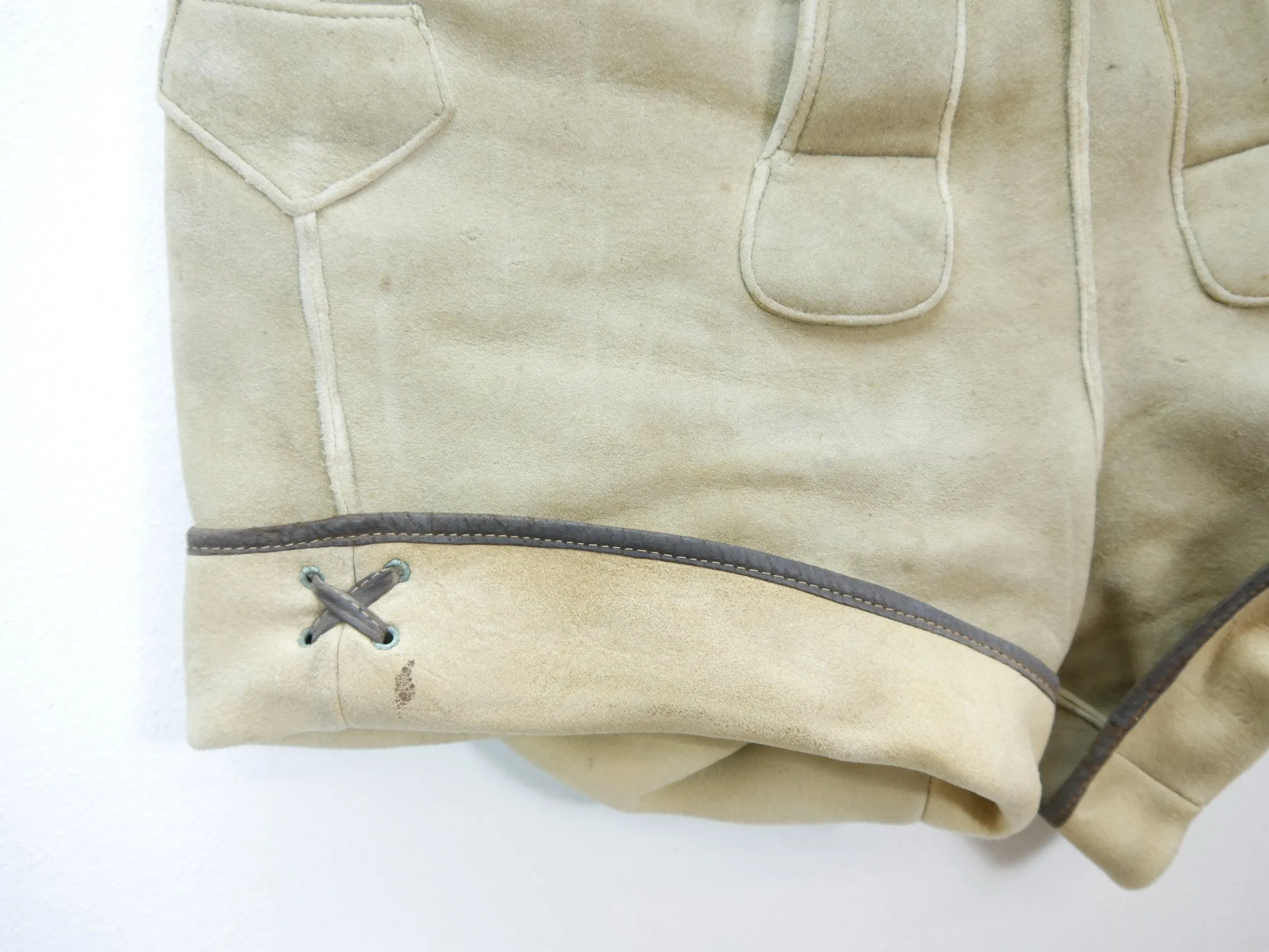 D.R.G.M dicke kurze sämisch Elchleder Lederhose guter Zustand in grau Gr.54