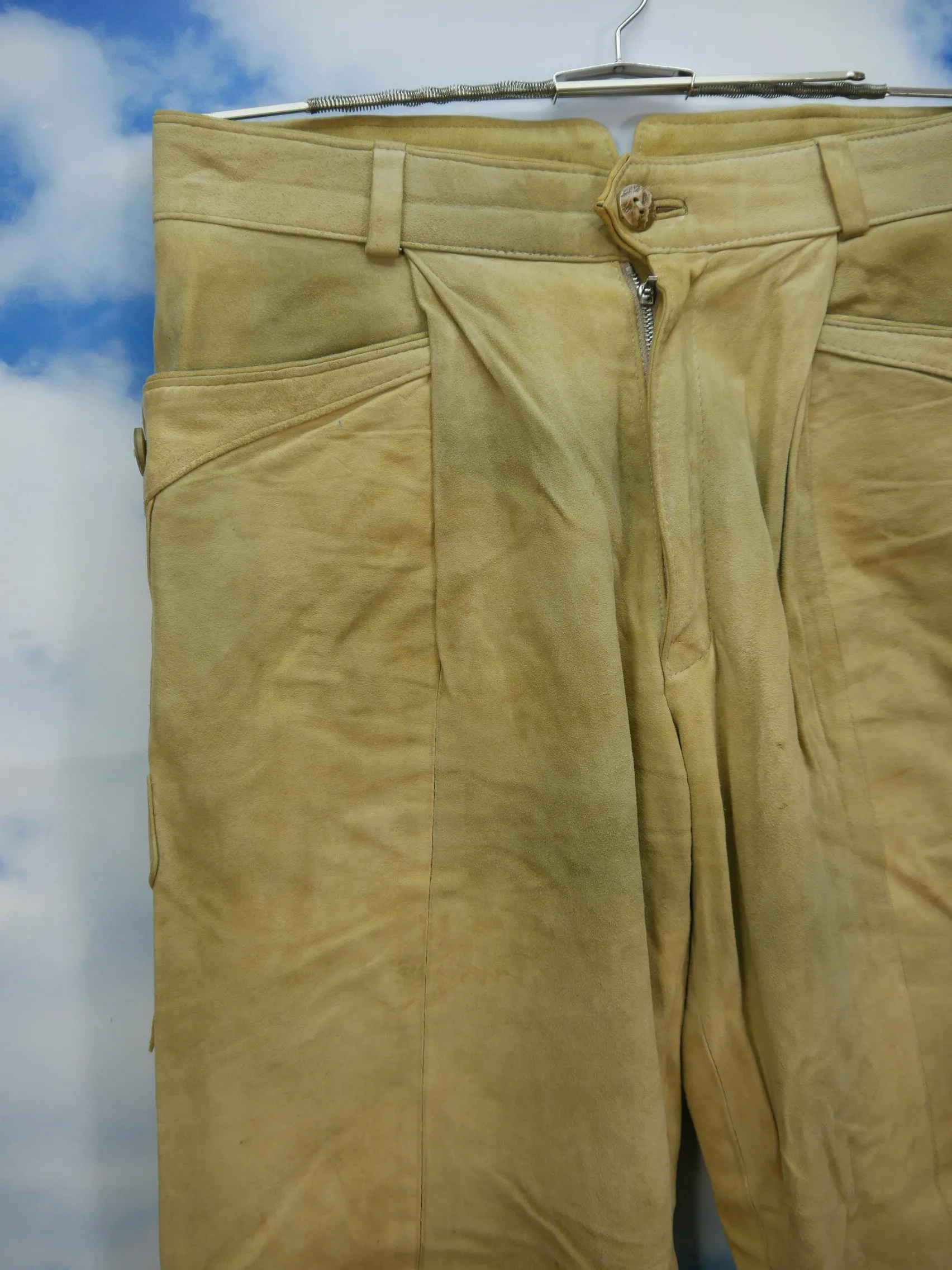Lange weiche leichte Kalbsleder o.ä. Lederhose in gelb mit Bundfalte Gr.46